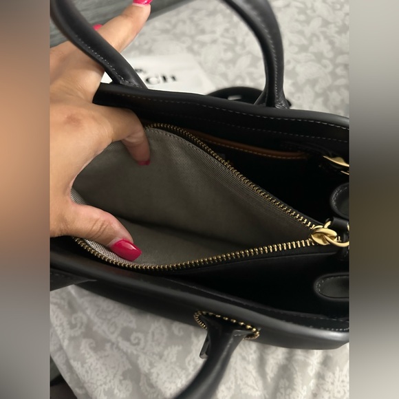 Coach Empire Carryall 26 - Picture 8 of 16